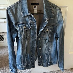 GAP Women's Classic Blue Jean Jacket